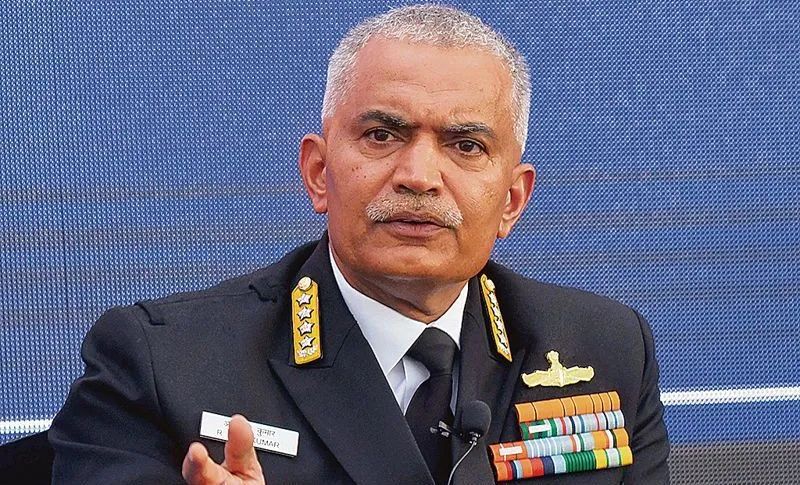 12月1日，印度海军参谋长库马尔在出席例行媒体吹风会时就印中关系表态。