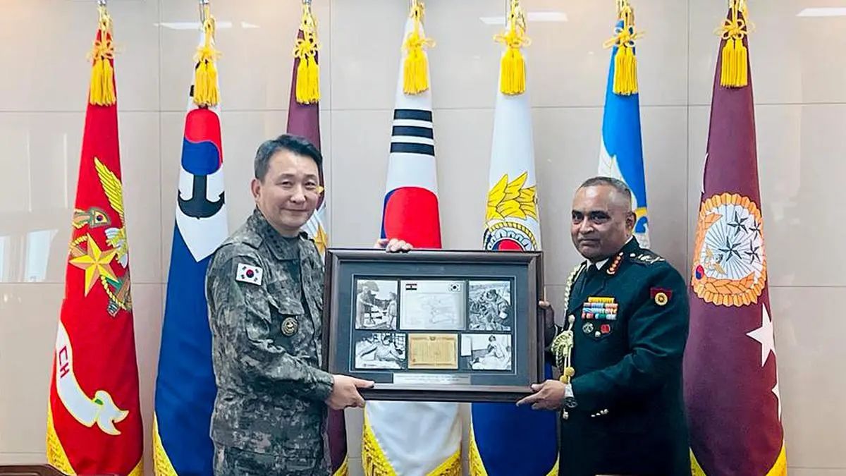 2023年11月，印度陆军参谋长马诺杰·潘德访问韩国。